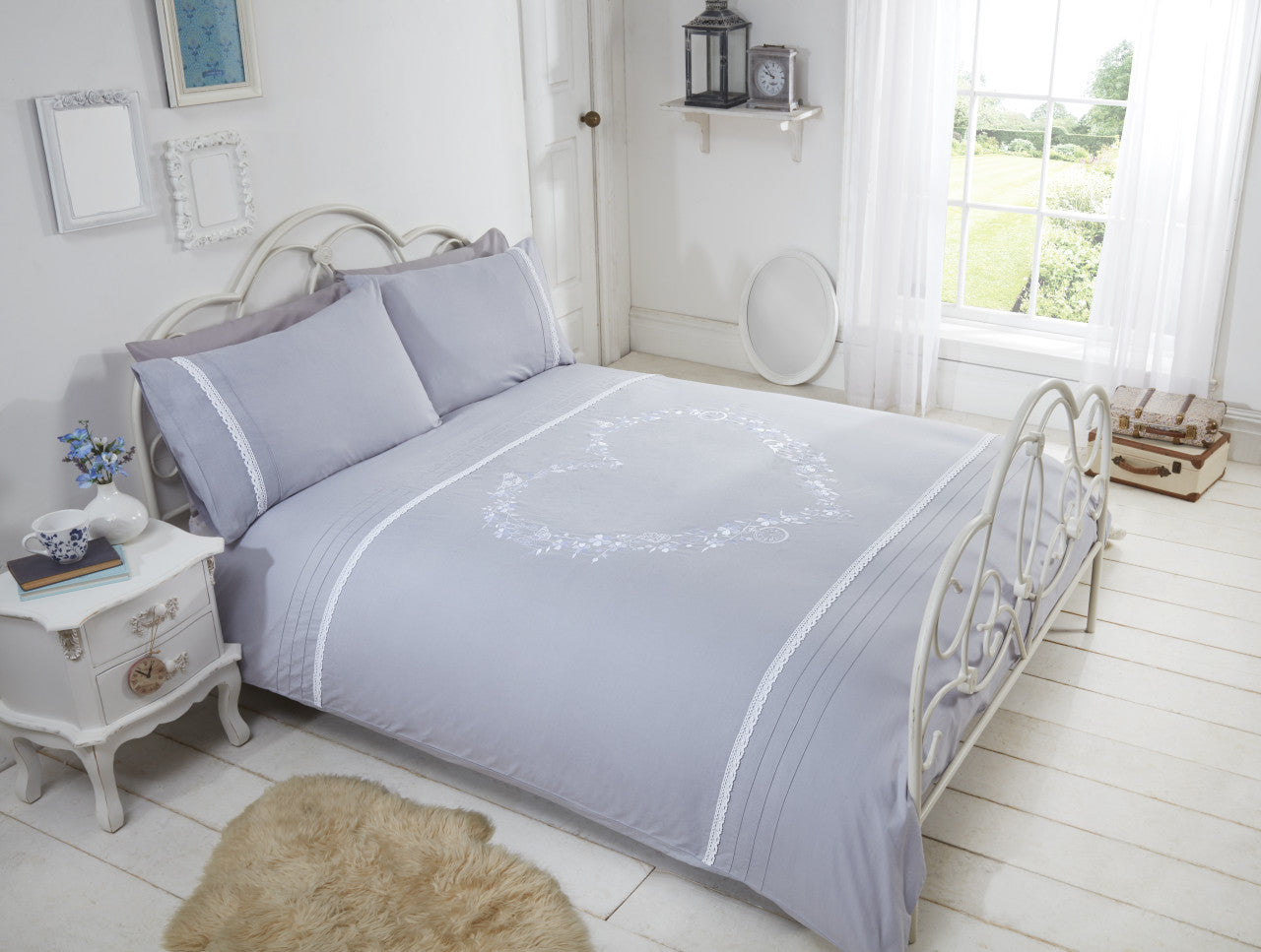 Hearts Design Polycotton Duvet Set With Pillowcase Super King Grey