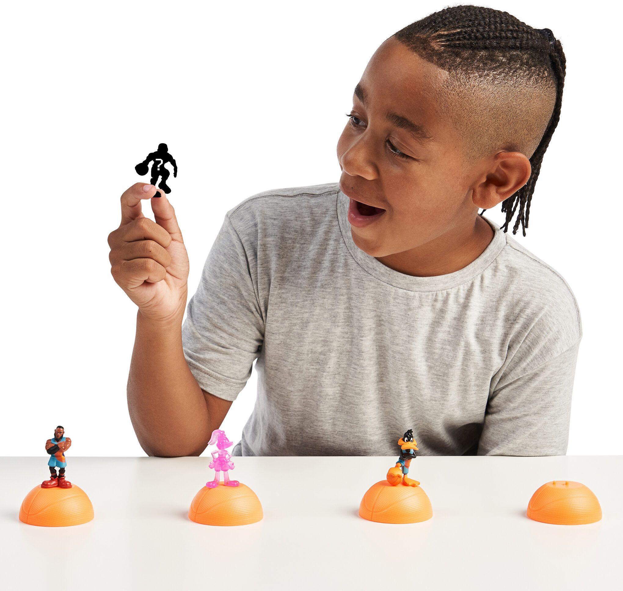 Space Jam: A New Legacy Season 1 Figure 4 Pack - Tune Squad + Bench