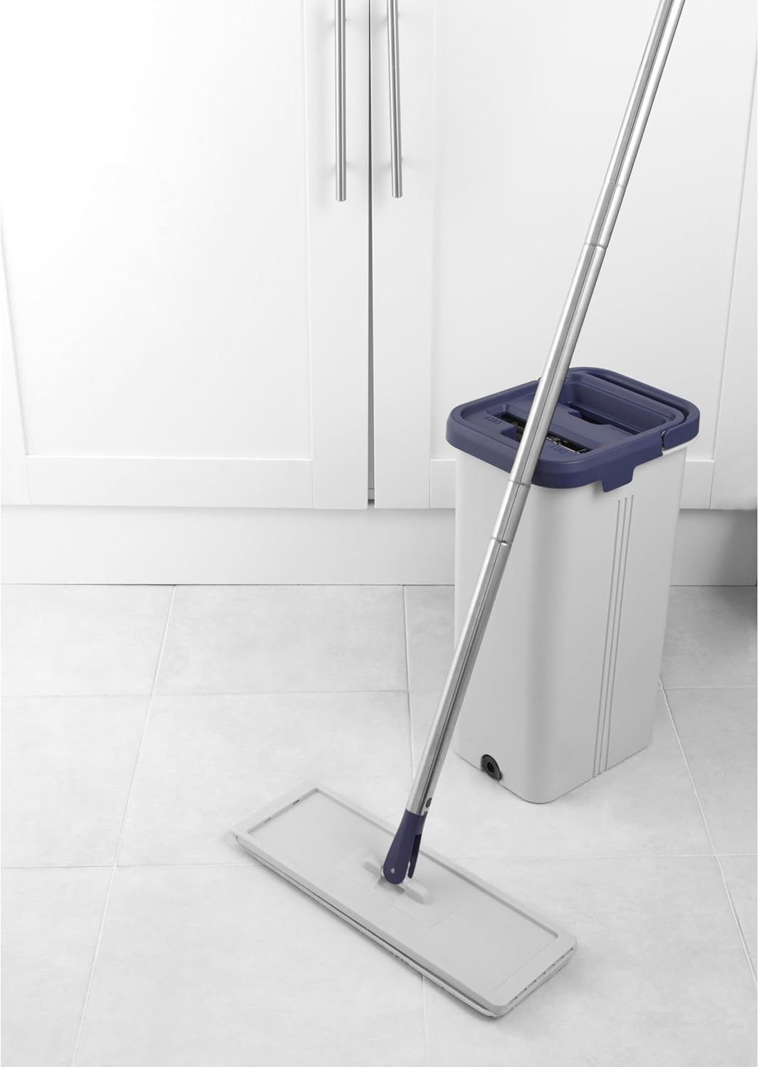 Beldray Deep Clean Flat Mop & Bucket Set, Dual Compartment Self-Wringing Dirt Scraper 5.5L Bucket, Washable/Reusable Microfibre Head, Wood/Vinyl/Tile Hard Floor Cleaning