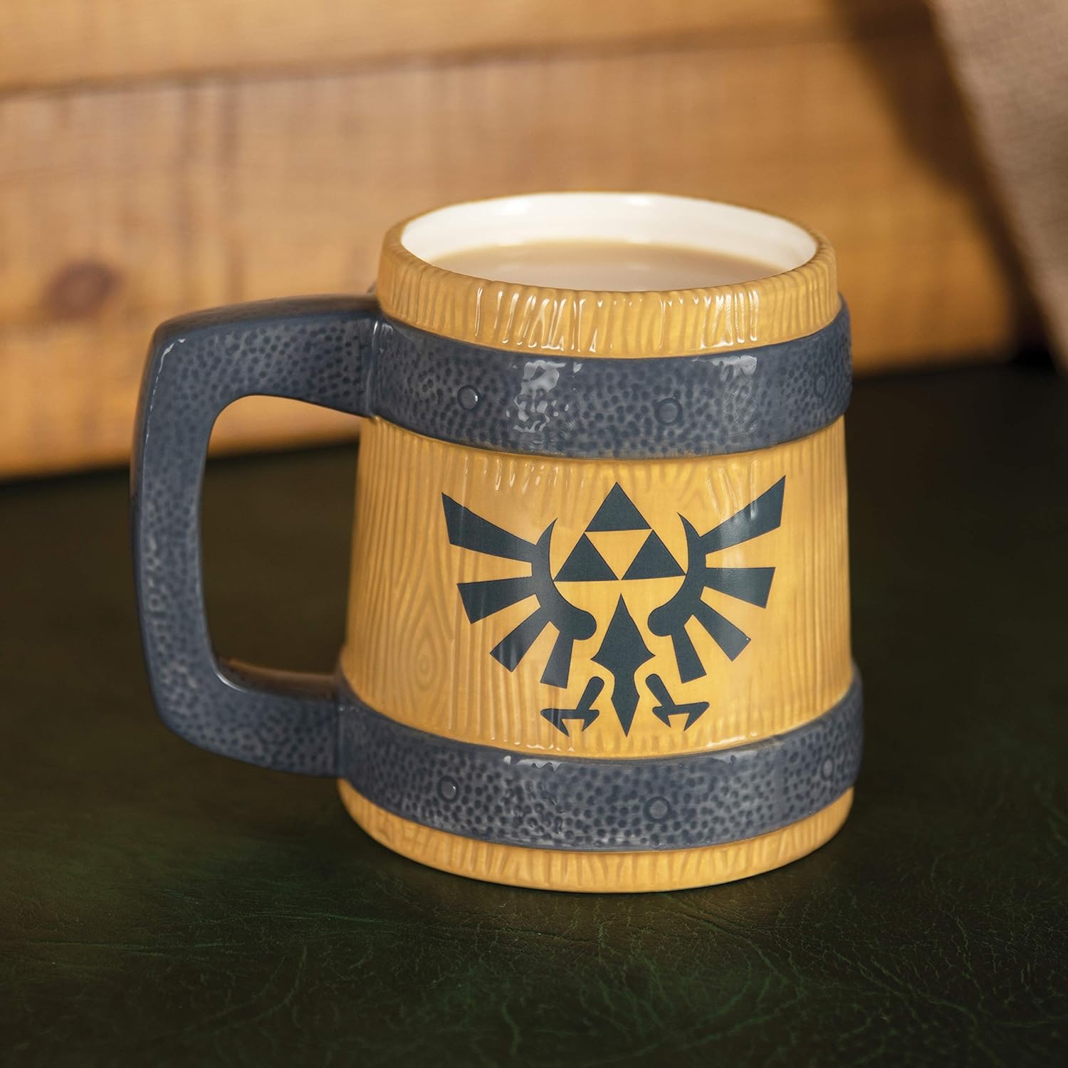 Legend of Zelda Hyrule Crest Mug - 600ml Ceramic Tankard-Style Coffee Cup, Wooden Barrel Design