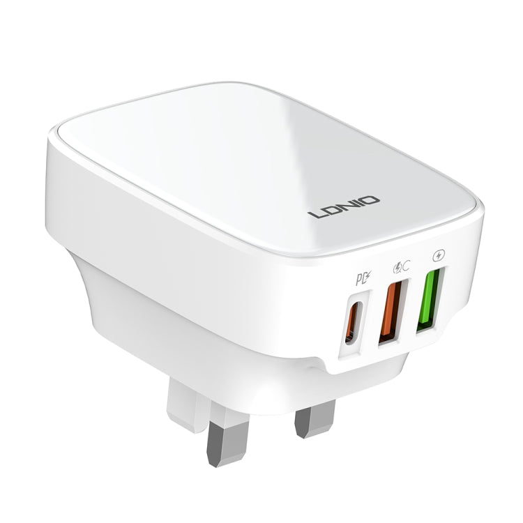 LDNIO 32W Type-C + Dual USB Port Charger with 1m Micro USB Data Cable, Plug Type:UK Plug (White)